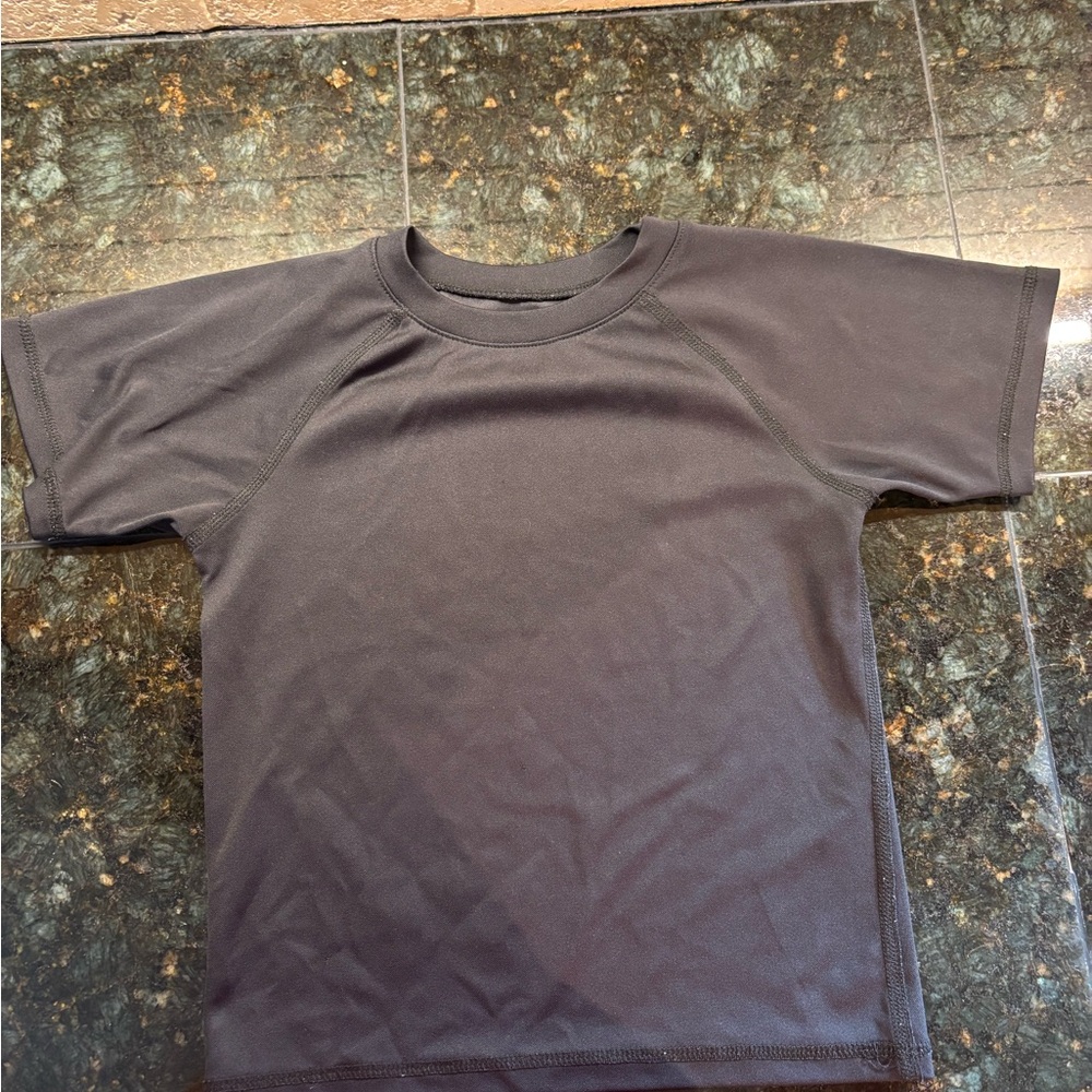 COPY - Kanu Surf Gray Short Sleeve Tee Rash Guard Kids Size 5T
